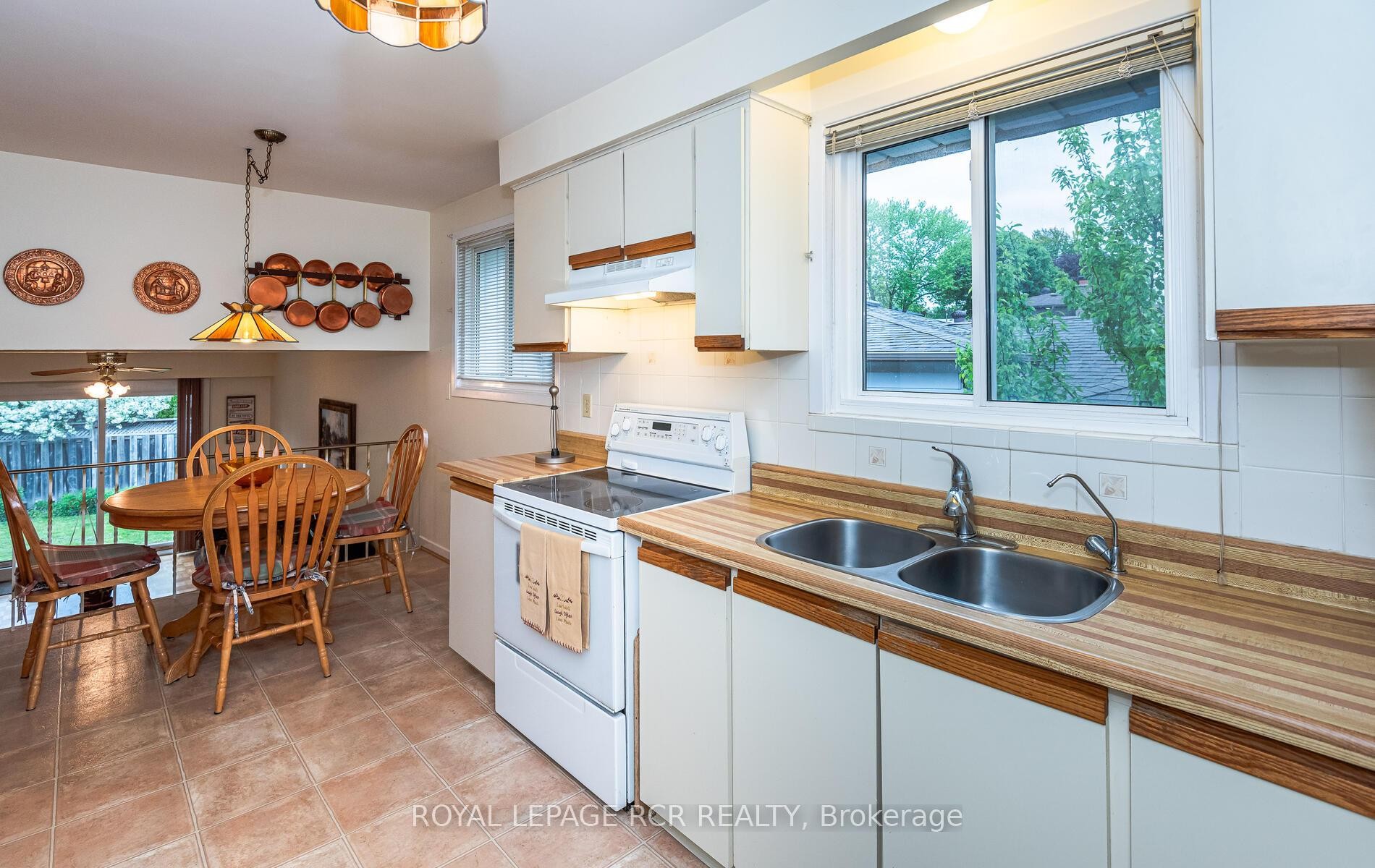 









231


Stouffer

Street,
Whitchurch-Stouffville,




ON
L4A 4Y8

