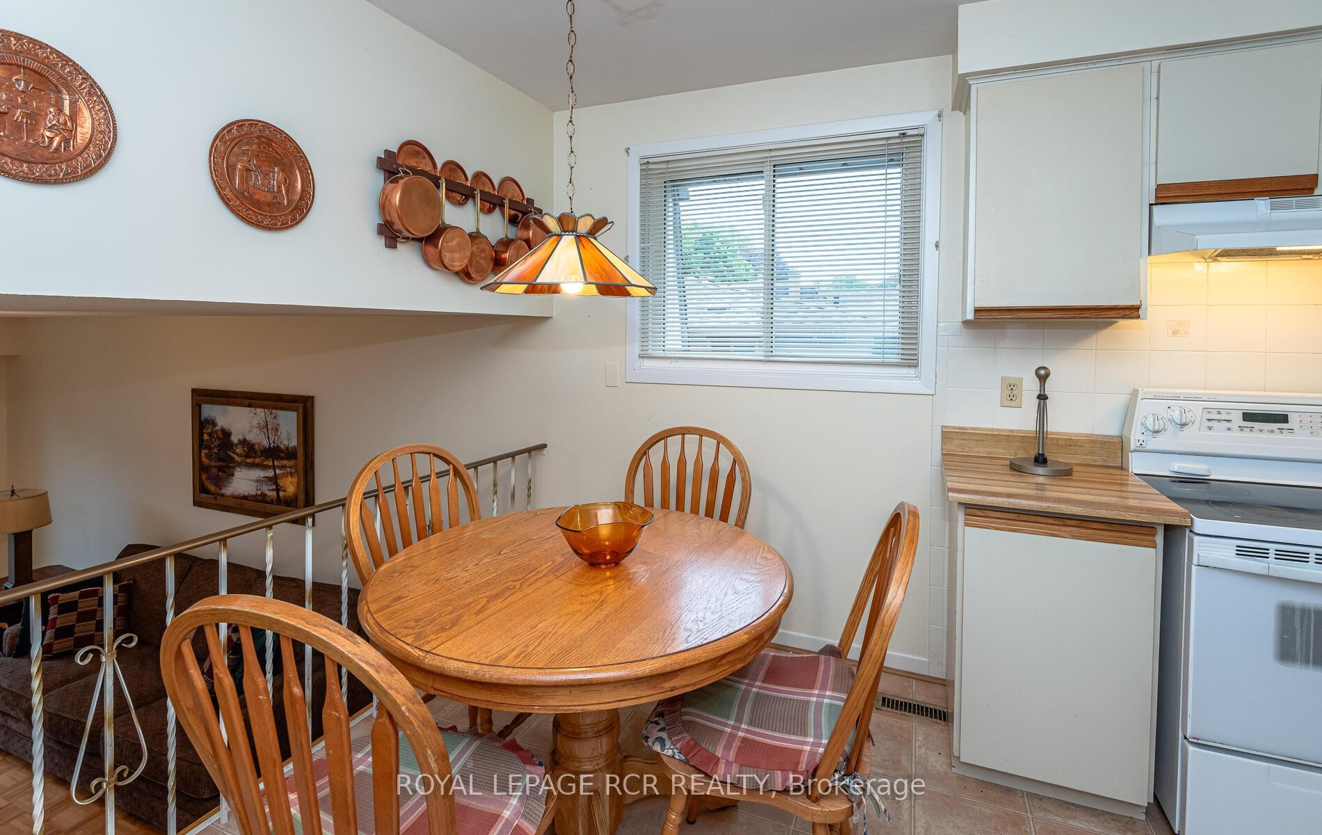 









231


Stouffer

Street,
Whitchurch-Stouffville,




ON
L4A 4Y8

