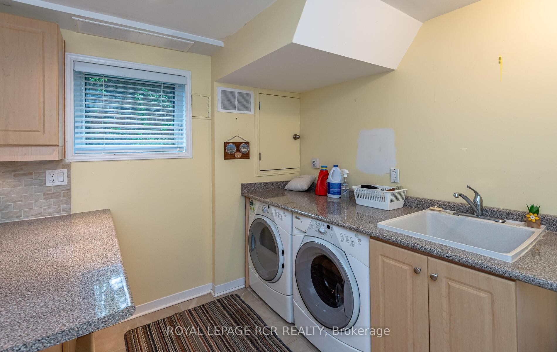 









231


Stouffer

Street,
Whitchurch-Stouffville,




ON
L4A 4Y8

