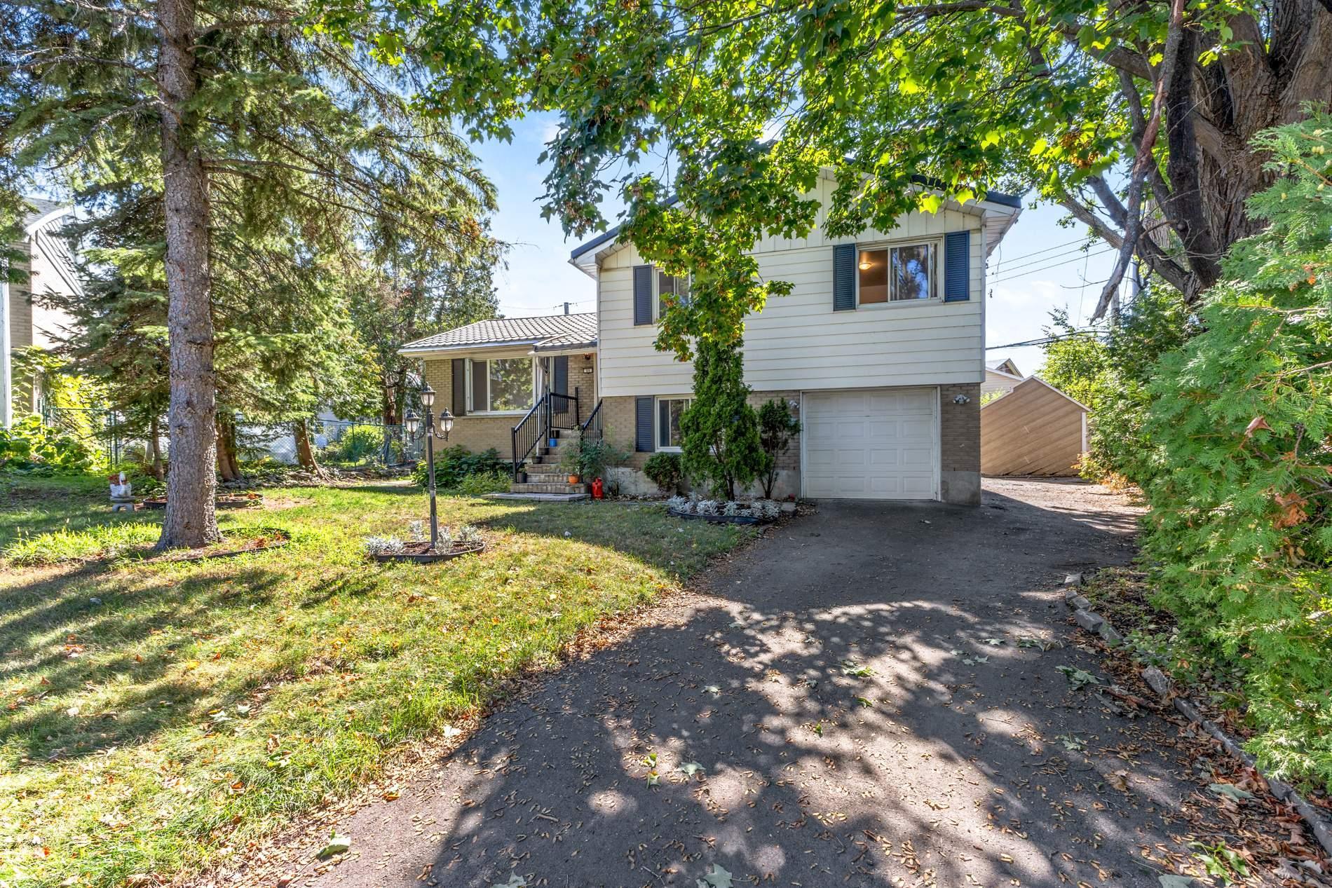 









89


Rue Sauvé

,
Dollard-des-Ormeaux,




QC
H9A1C4

