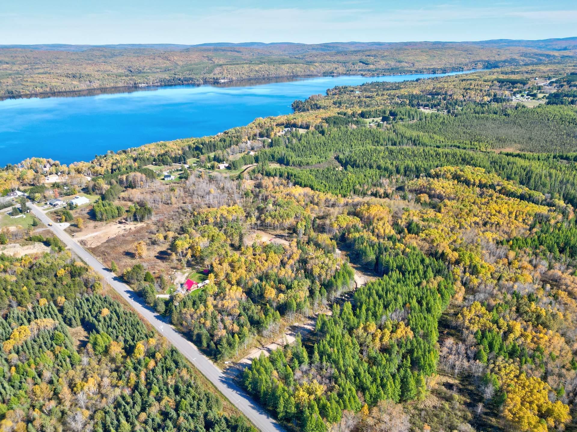 












Ch. de la Belle Dame

, 7,
Saint-Michel-des-Saints,







QC
J0K3B0

