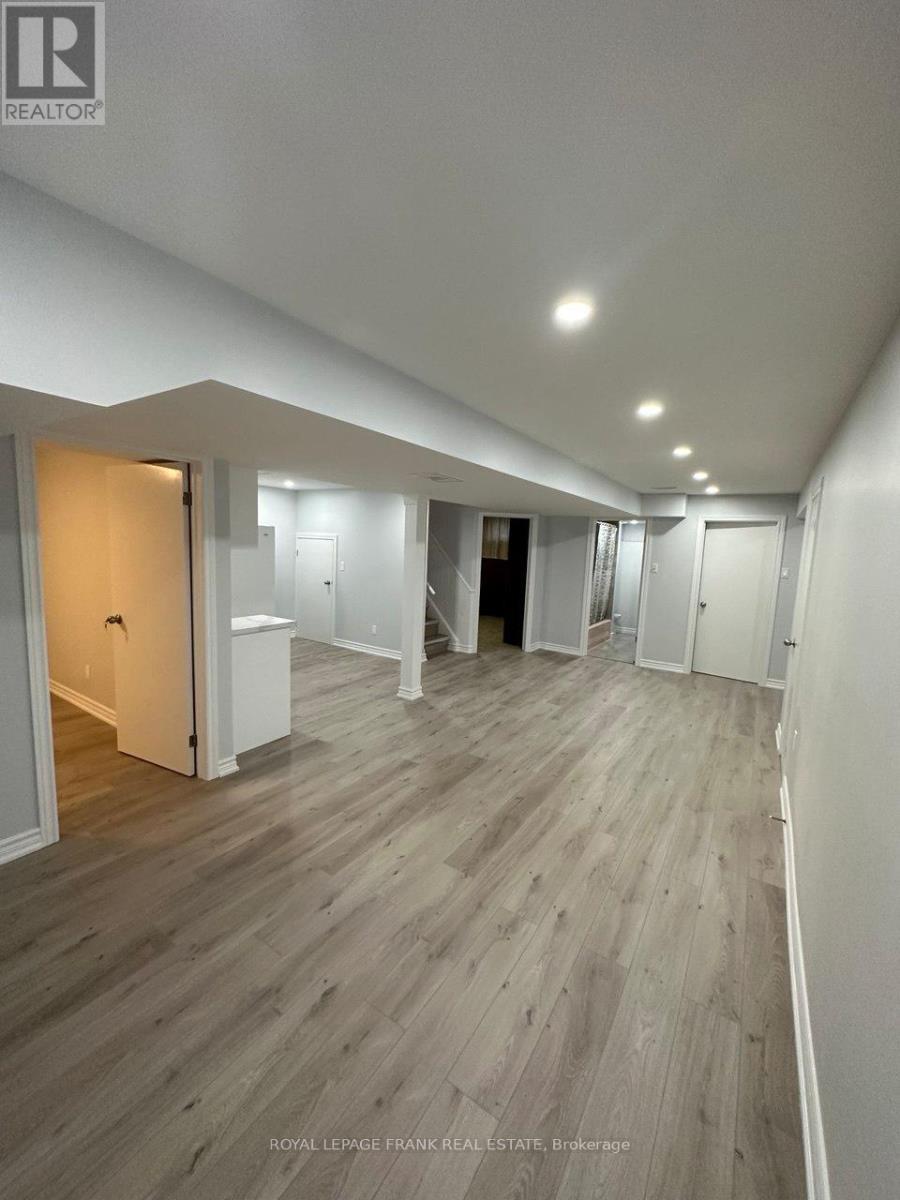 












754 TENNYSON AVENUE

,
Oshawa (Donevan),




Ontario
L1H3K6

