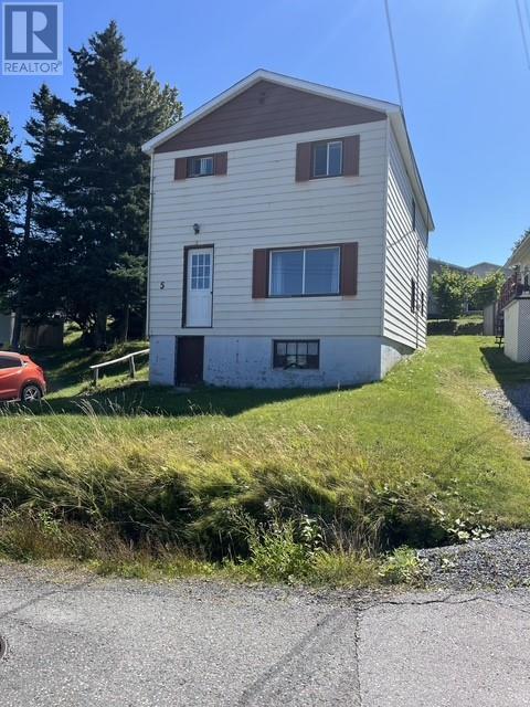 












5 Bell Street

,
Corner Brook,




Newfoundland & Labrador
A2H5X3

