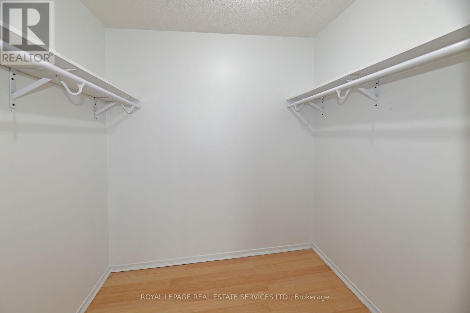 












1411 - 3077 WESTON ROAD

,
Toronto,




Ontario
M9M3A1

