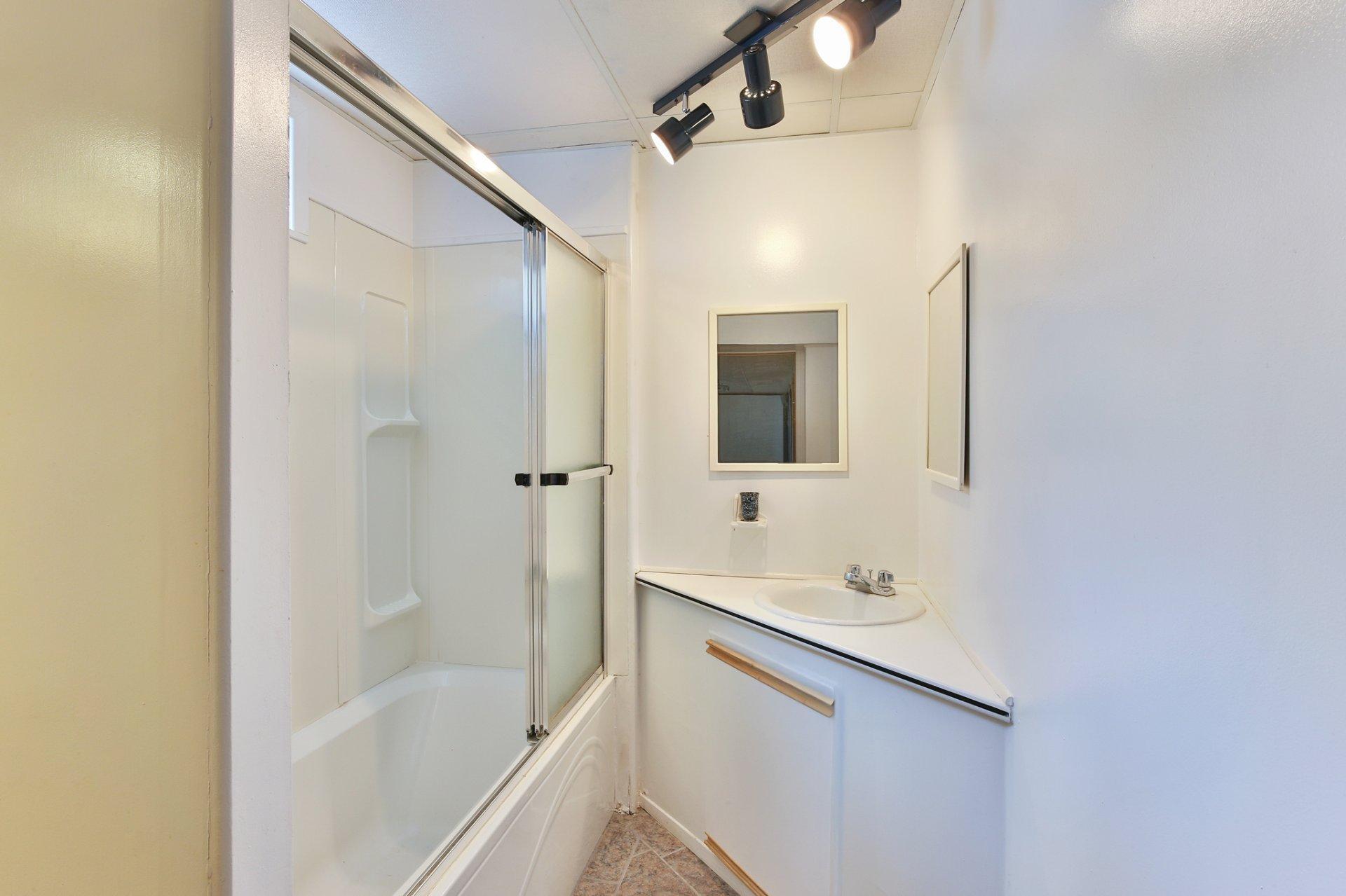 









124


Boul. Marie-Victorin

,
Candiac,




QC
J5R1C6

