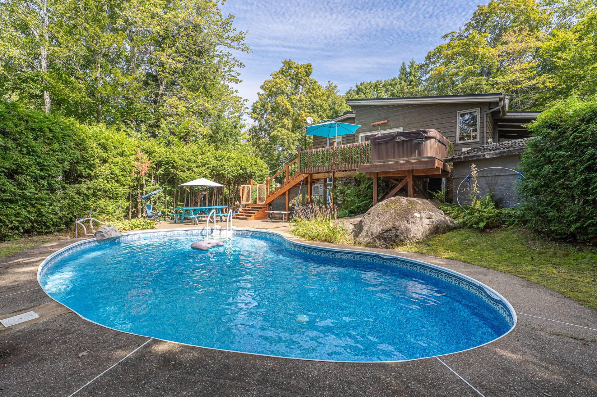 









1726


Rue du Skieur

,
Sainte-Adèle,




QC
J8B2Y8

