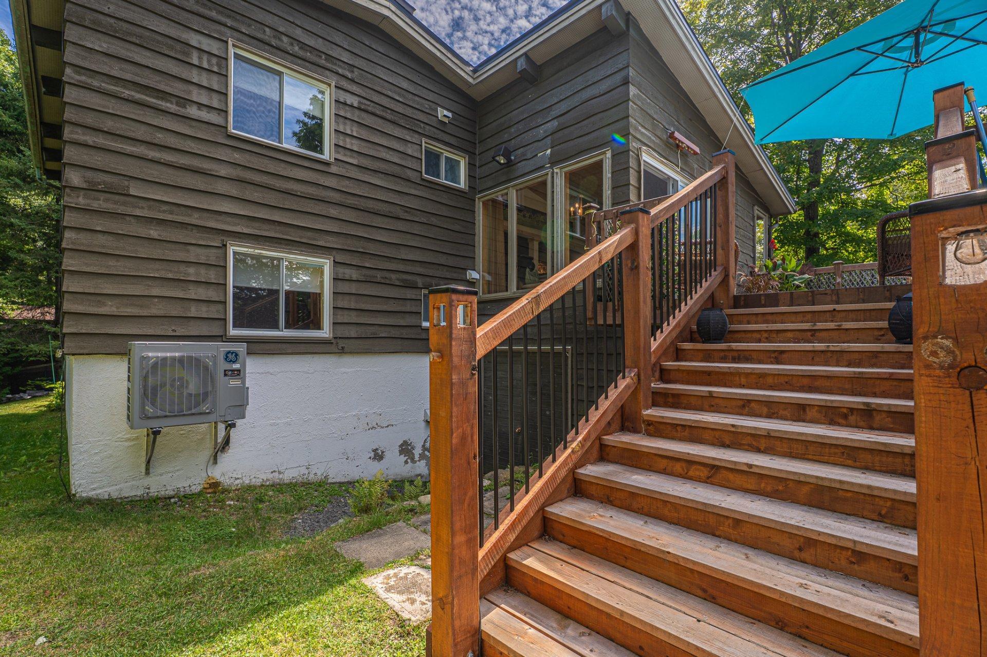 









1726


Rue du Skieur

,
Sainte-Adèle,




QC
J8B2Y8

