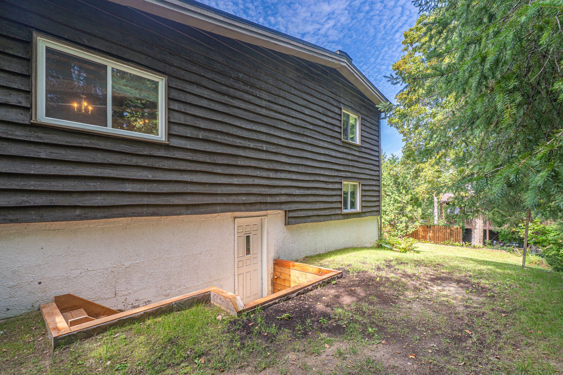 









1726


Rue du Skieur

,
Sainte-Adèle,




QC
J8B2Y8

