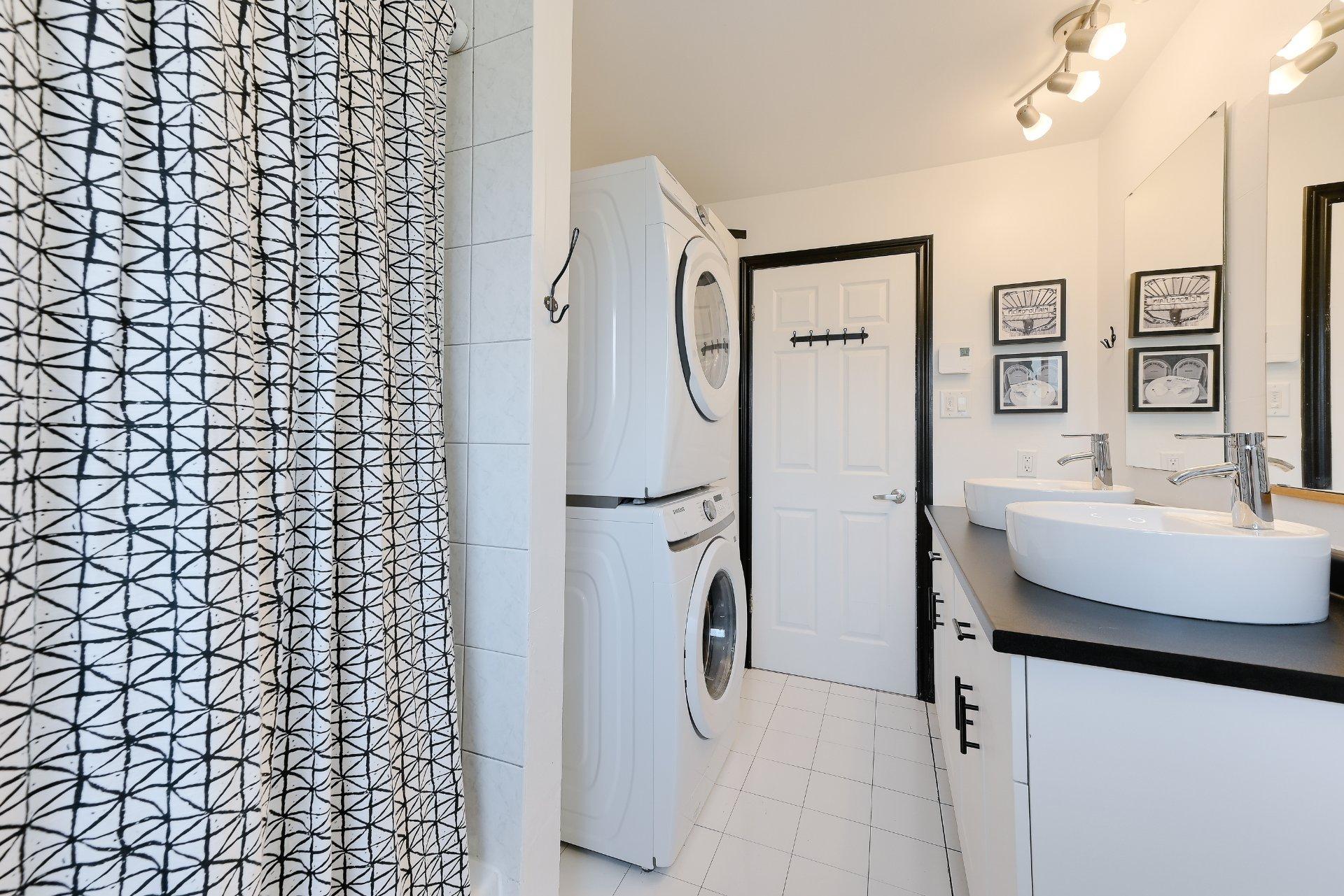 









1185


Rue Théberge

,
Brossard,




QC
J4W2N2

