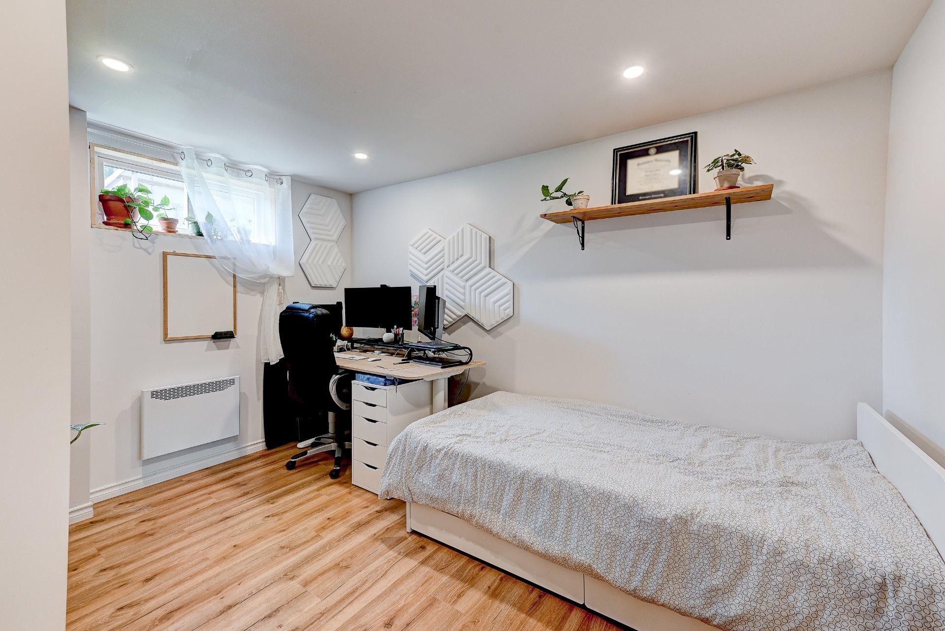 









1185


Rue Théberge

,
Brossard,




QC
J4W2N2

