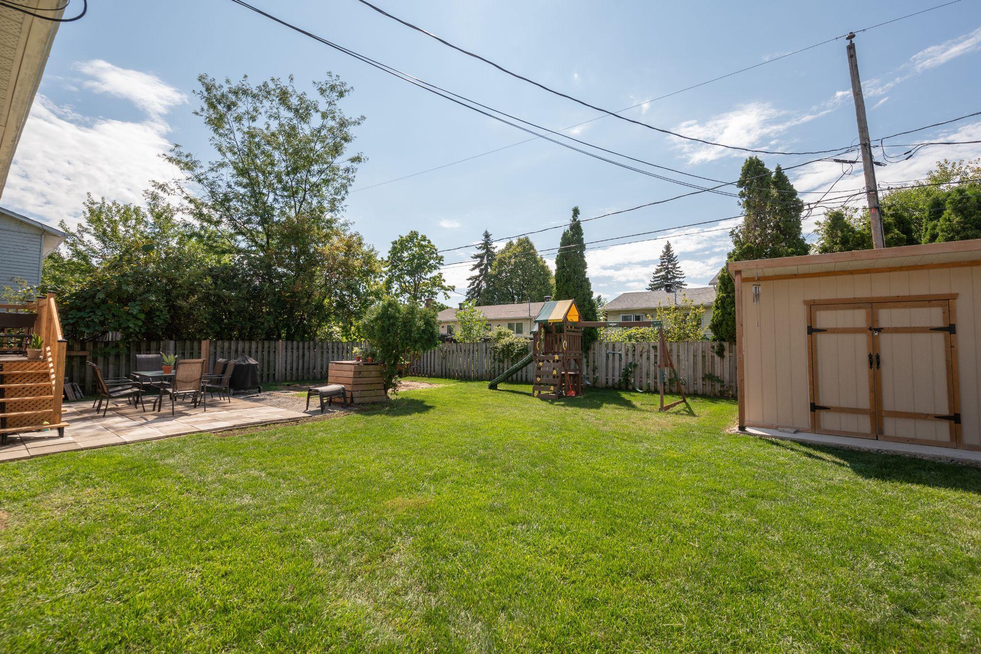 









1185


Rue Théberge

,
Brossard,




QC
J4W2N2

