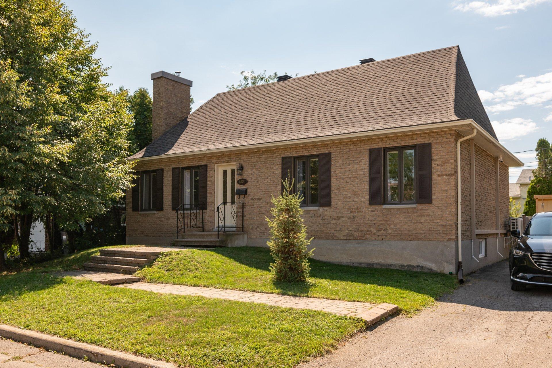 









1185


Rue Théberge

,
Brossard,




QC
J4W2N2

