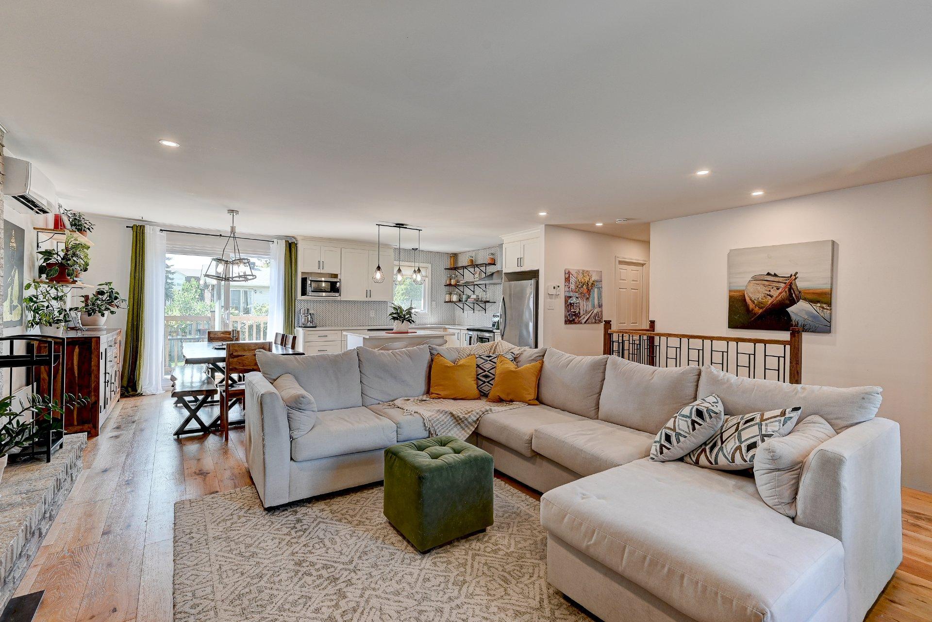 









1185


Rue Théberge

,
Brossard,




QC
J4W2N2

