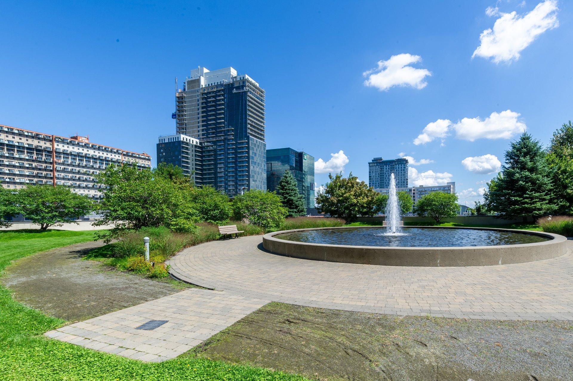 









15


Boul. La Fayette

, 601,
Longueuil (Le Vieux-Longueuil),




QC
J4X3A1

