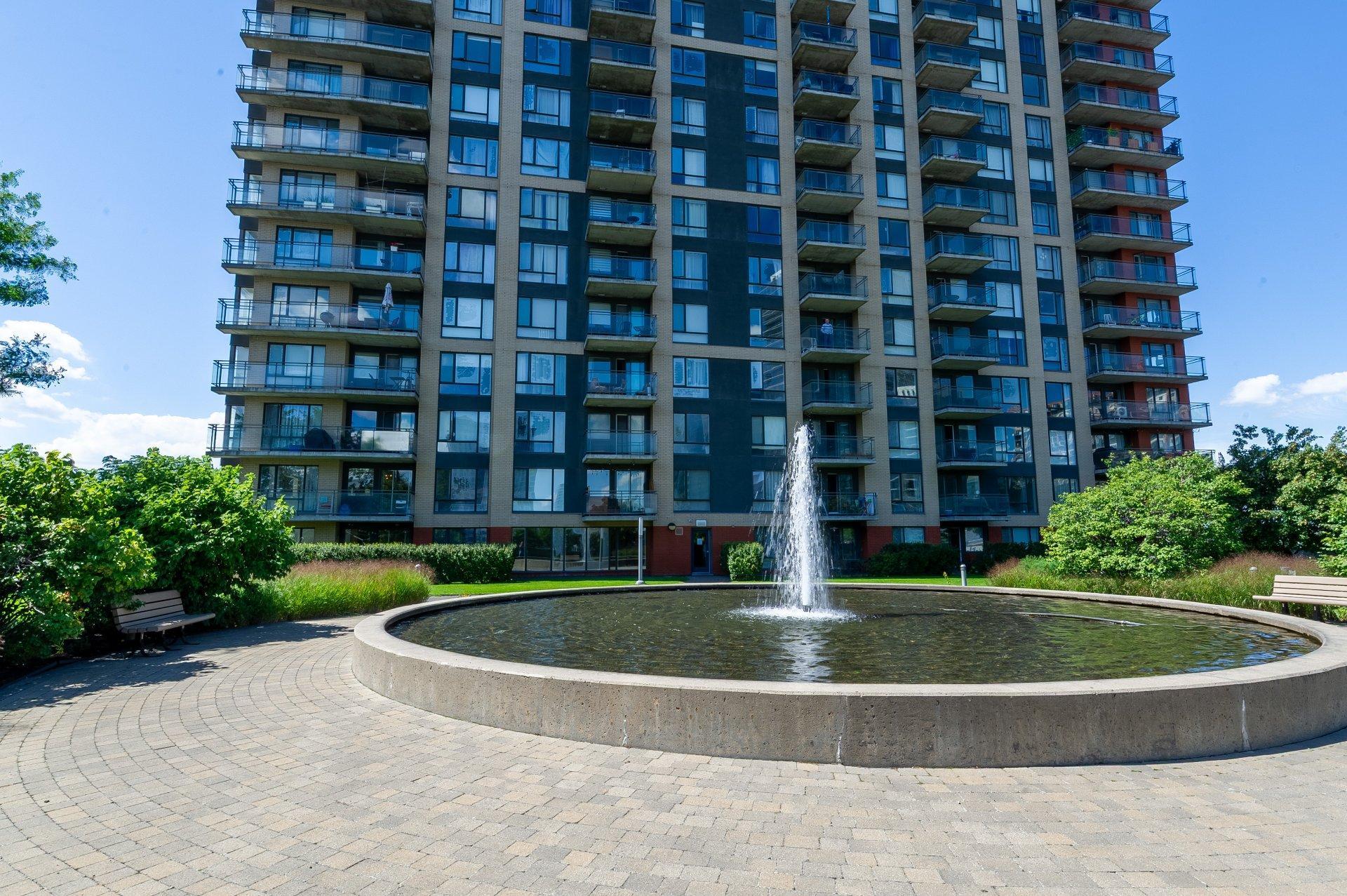 









15


Boul. La Fayette

, 601,
Longueuil (Le Vieux-Longueuil),




QC
J4X3A1

