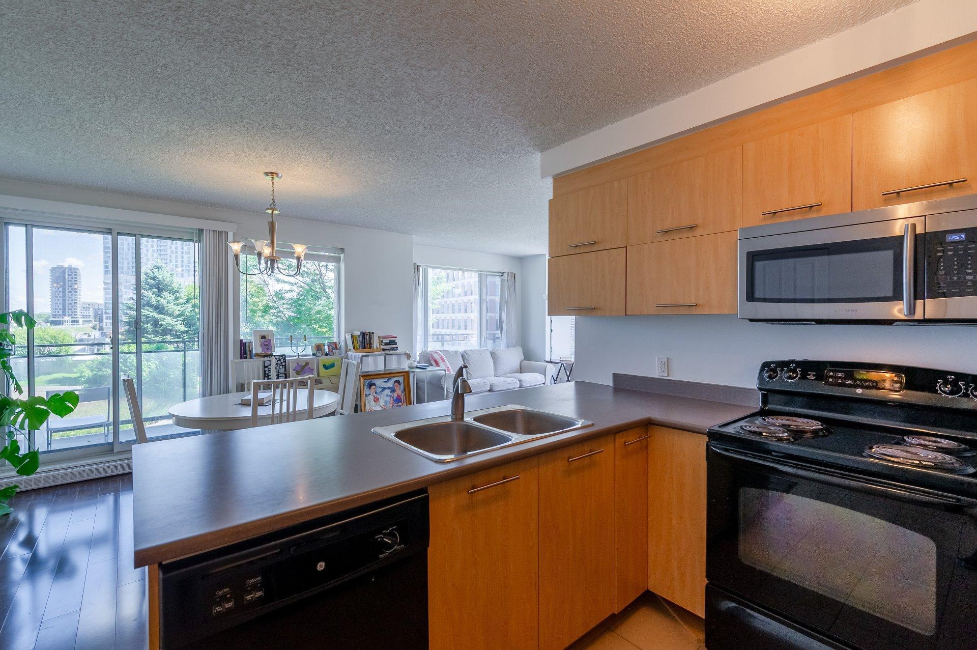 









15


Boul. La Fayette

, 601,
Longueuil (Le Vieux-Longueuil),




QC
J4X3A1

