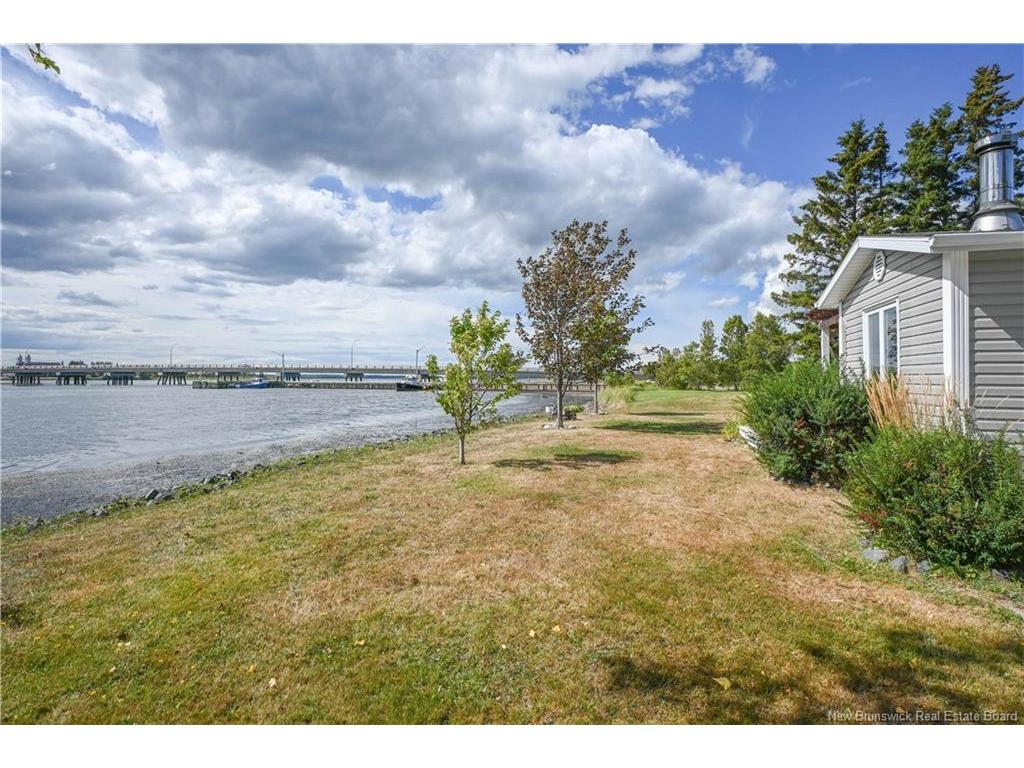 









22


rue des Chalets

ST,
Inkerman Ferry,




NB
E8P 1V8

