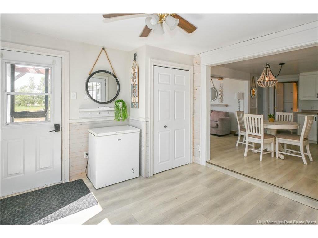 









22


rue des Chalets

ST,
Inkerman Ferry,




NB
E8P 1V8

