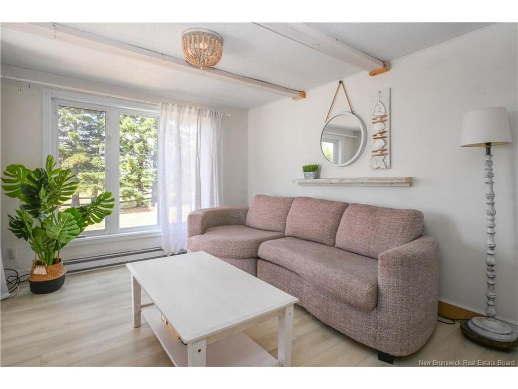 









22


rue des Chalets

ST,
Inkerman Ferry,




NB
E8P 1V8


