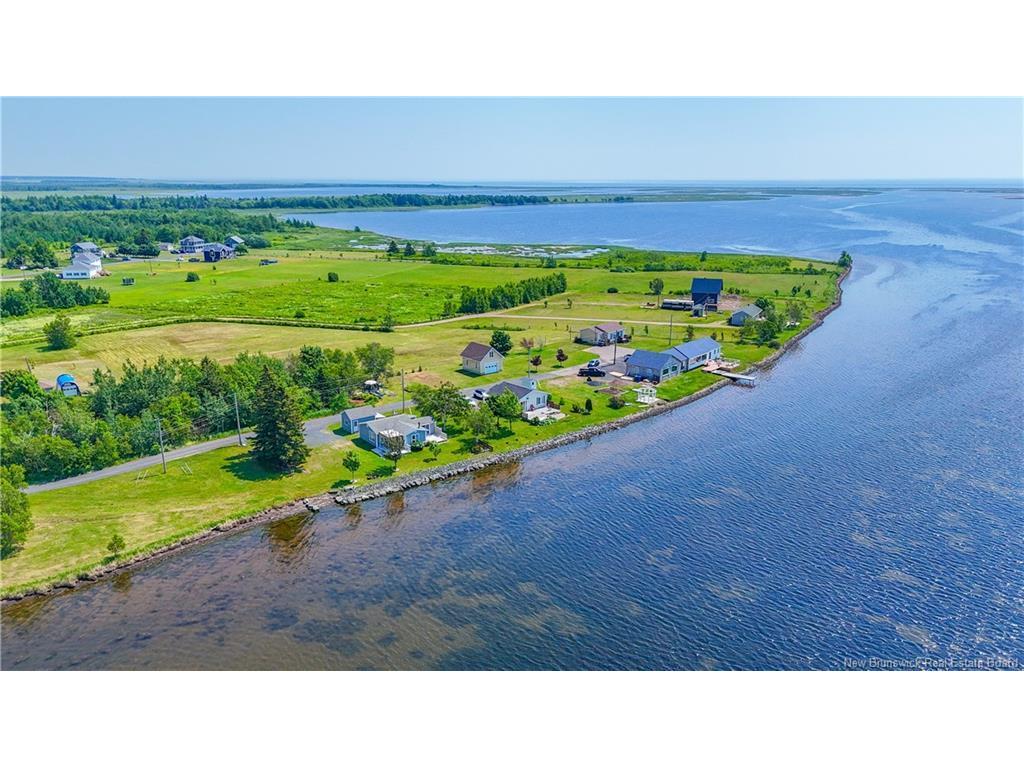 









22


rue des Chalets

ST,
Inkerman Ferry,




NB
E8P 1V8

