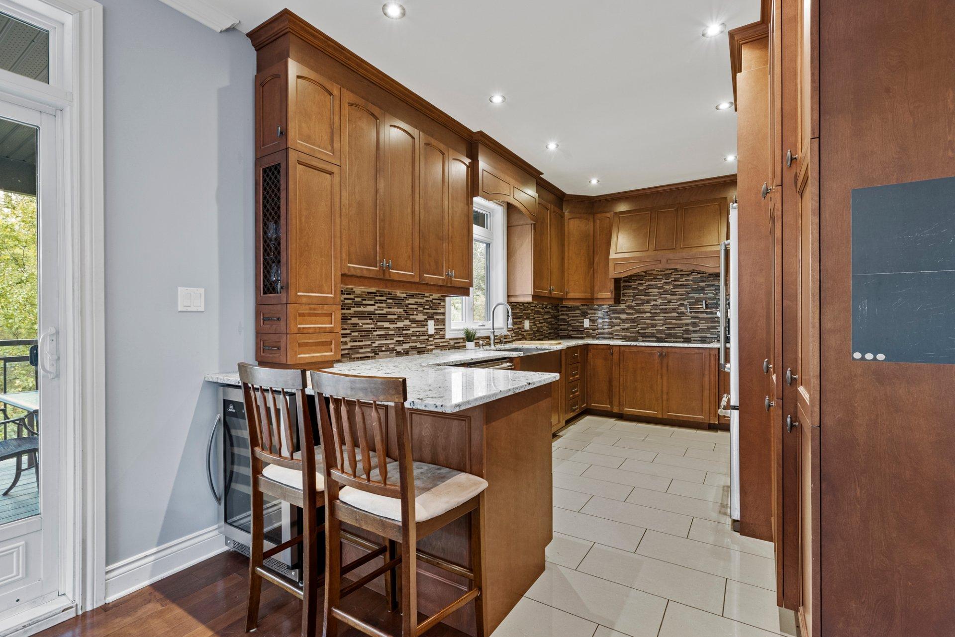 









182


Rue de Saguenay

,
Bromont,




QC
J2L2H8


