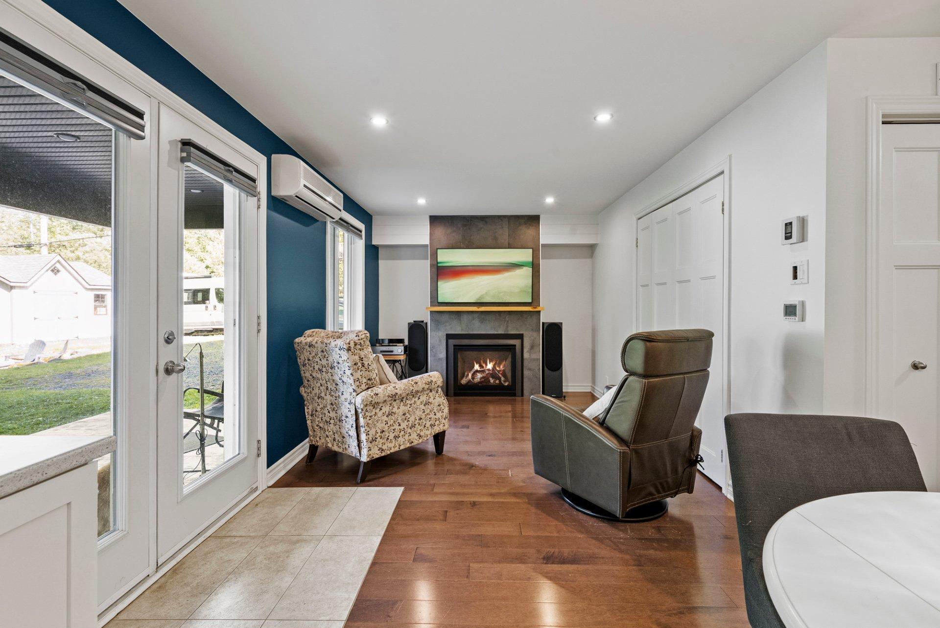 









182


Rue de Saguenay

,
Bromont,




QC
J2L2H8

