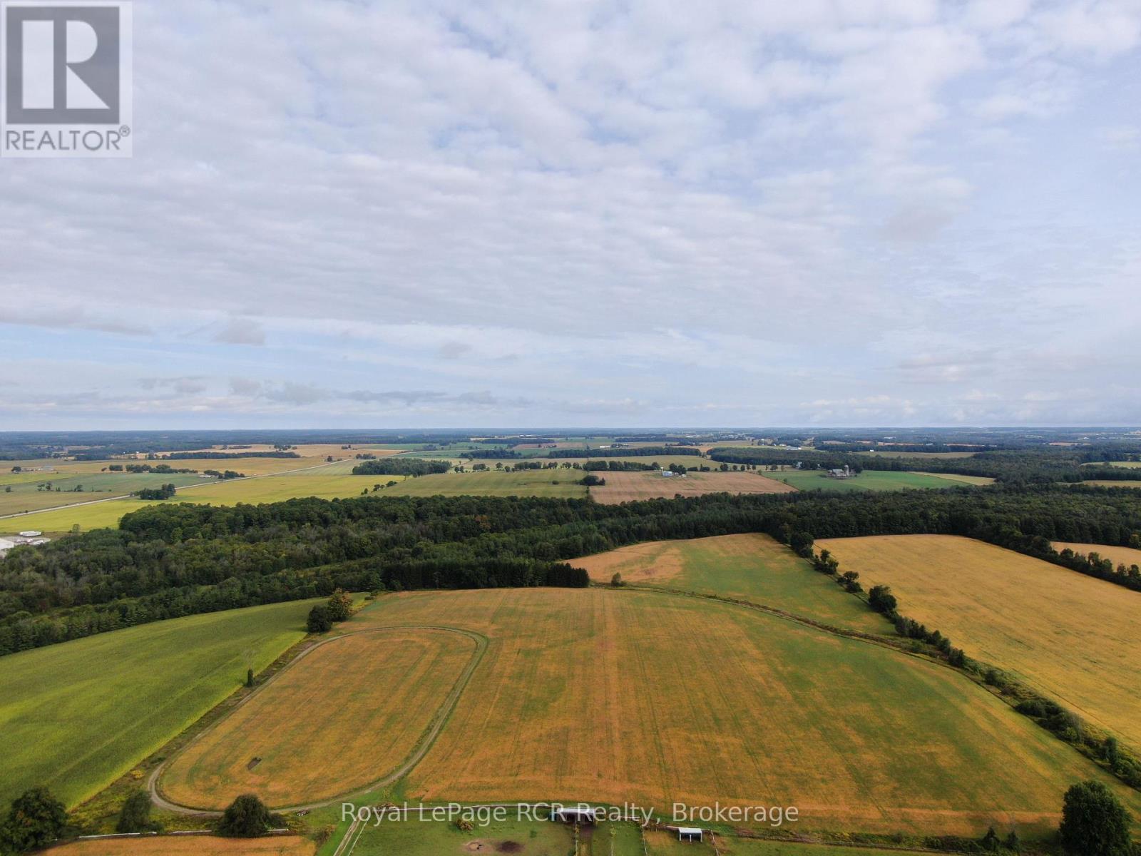 












40560 HOWICK-TURNBERRY LINE

,
Morris Turnberry (Turnberry),







Ontario
N0G2W0

