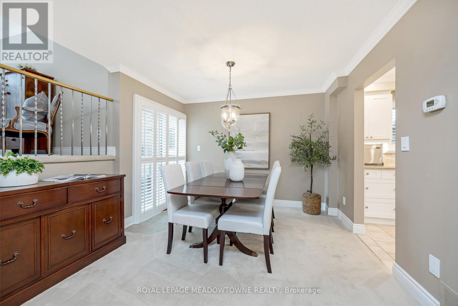 












561 HAWTHORNE CRESCENT

,
Milton,




Ontario
L9T4P8

