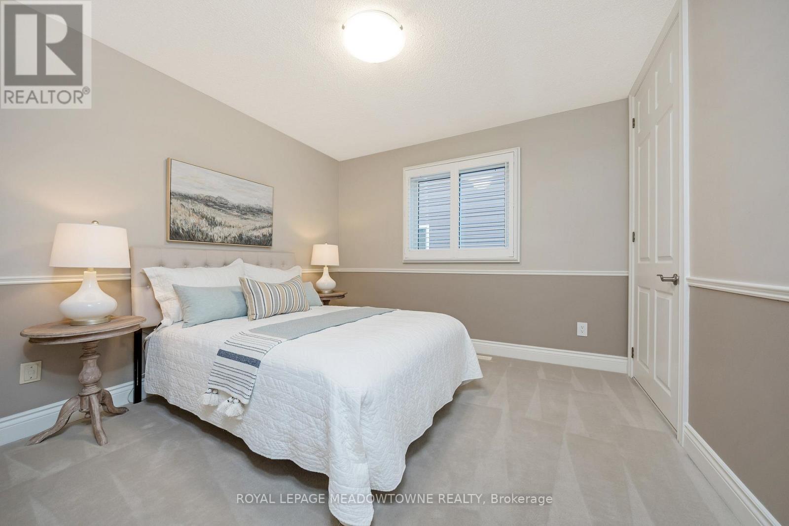 












561 HAWTHORNE CRESCENT

,
Milton,




Ontario
L9T4P8

