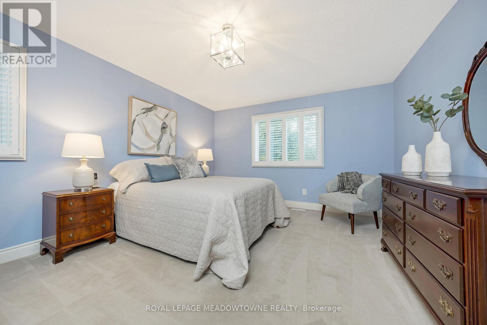












561 HAWTHORNE CRESCENT

,
Milton,




Ontario
L9T4P8


