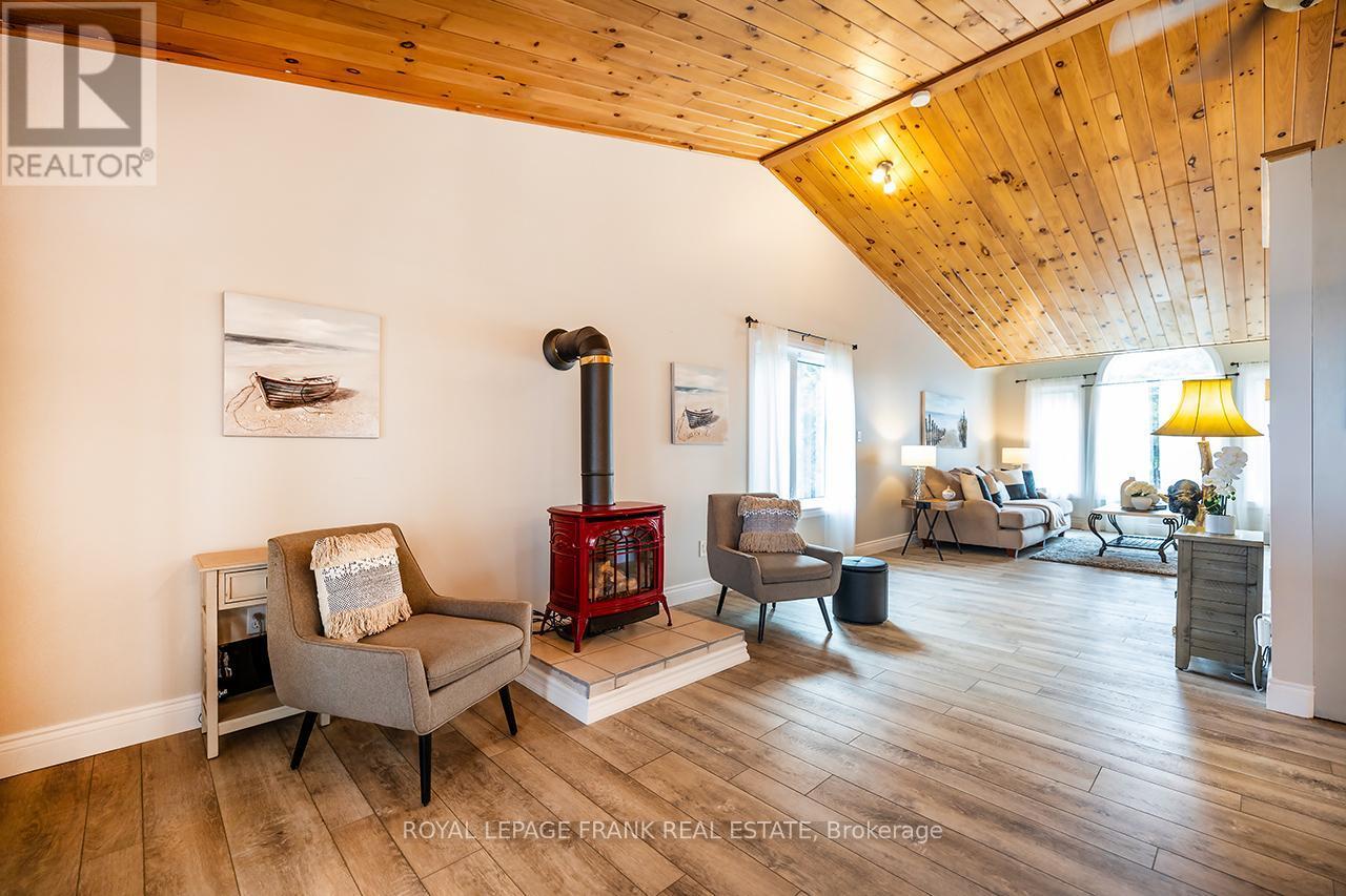 












25 SHELLEY DRIVE

,
Kawartha Lakes (Little Britain),




Ontario
K0M2C0

