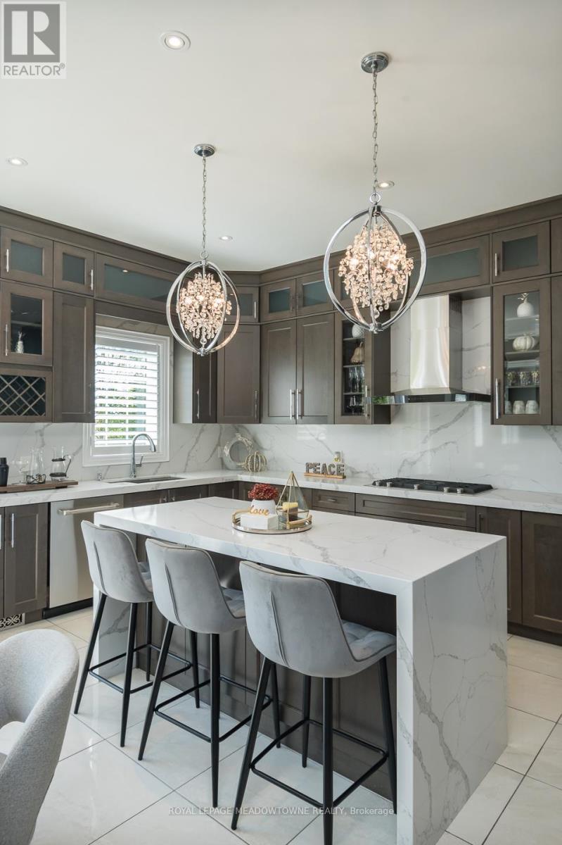 












229 BELMORE COURT

,
Milton,




Ontario
L9E1H5


