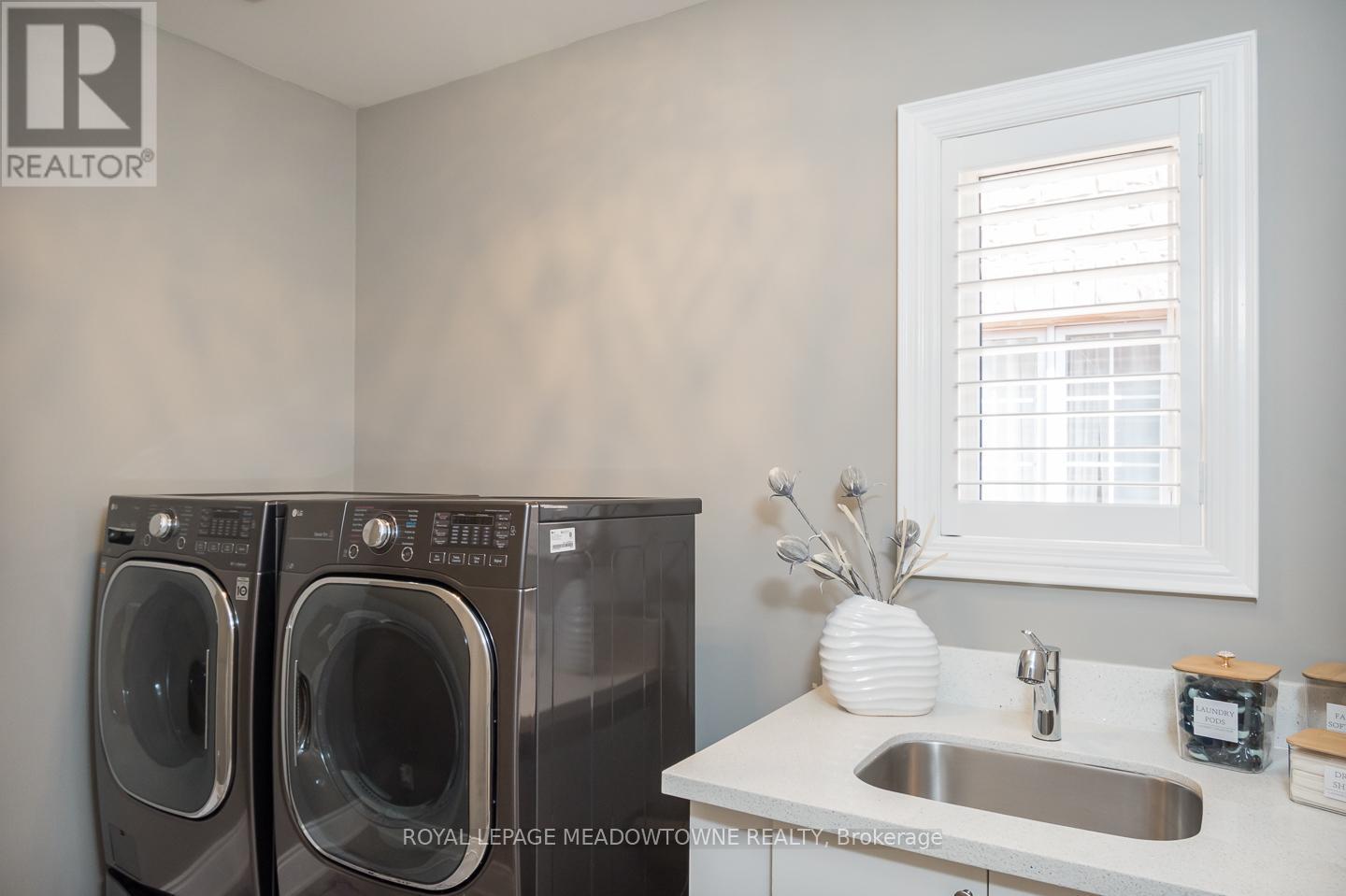 












229 BELMORE COURT

,
Milton,




Ontario
L9E1H5

