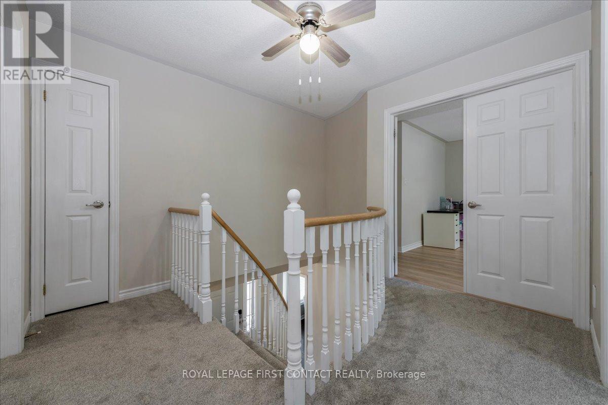 












26 KENWELL CRESCENT

,
Barrie,




Ontario
L4N0A4

