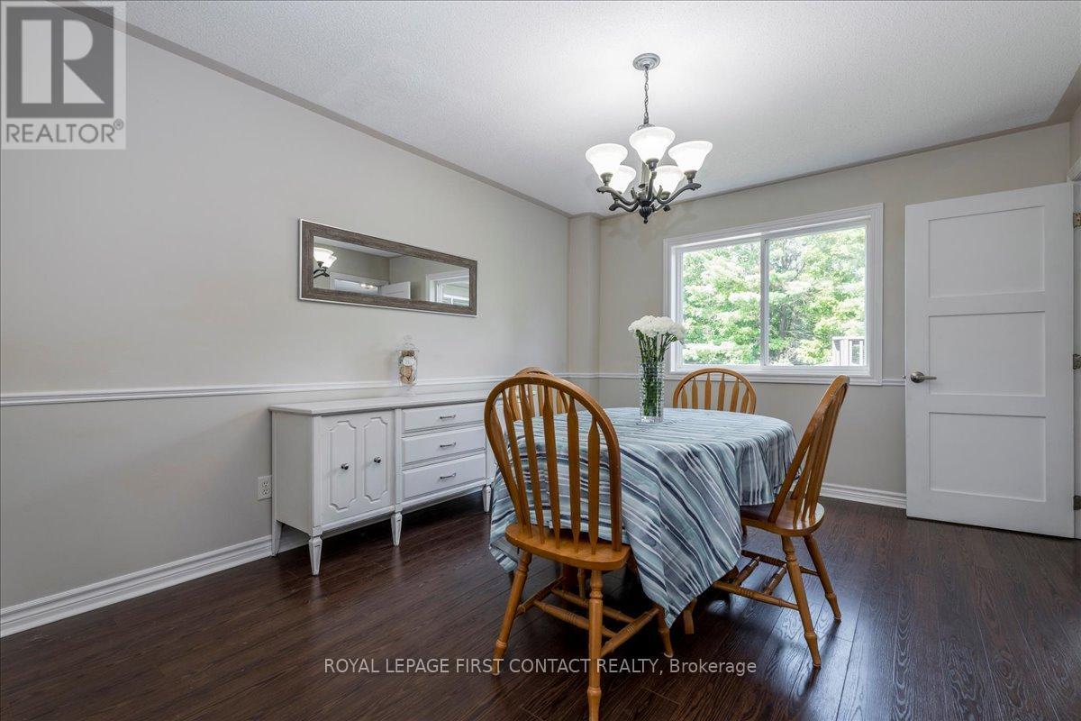 












26 KENWELL CRESCENT

,
Barrie,




Ontario
L4N0A4

