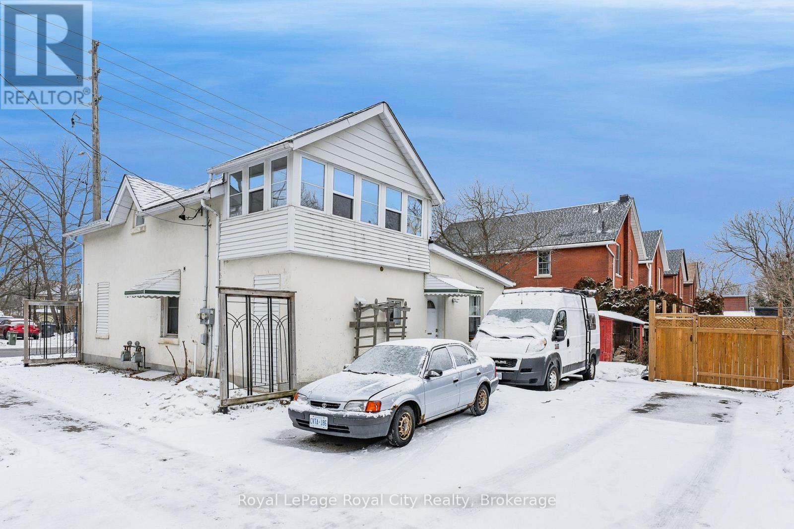 












81 EDINBURGH ROAD N

,
Guelph (Downtown),




Ontario
N1H5R2

