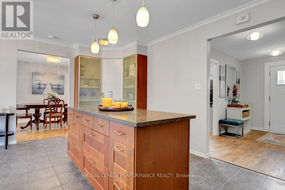 












124 DES PINS STREET

,
Russell,




Ontario
K4R1C5

