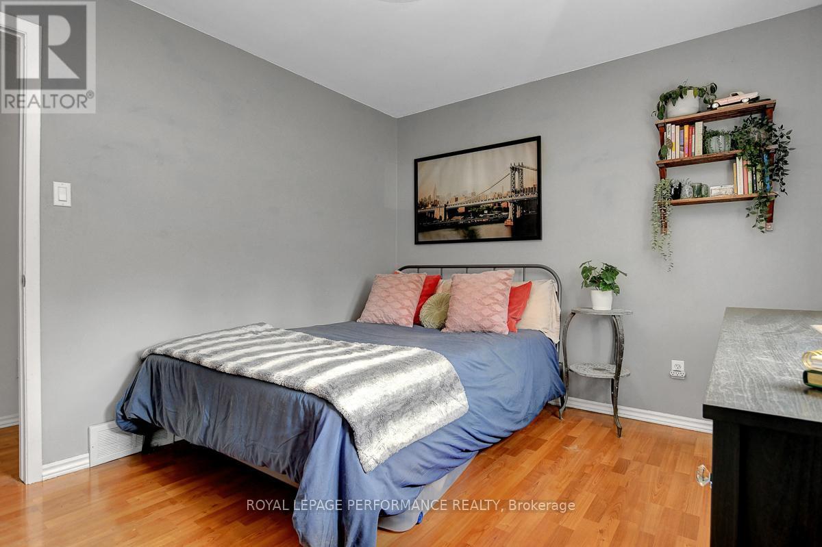 












124 DES PINS STREET

,
Russell,




Ontario
K4R1C5

