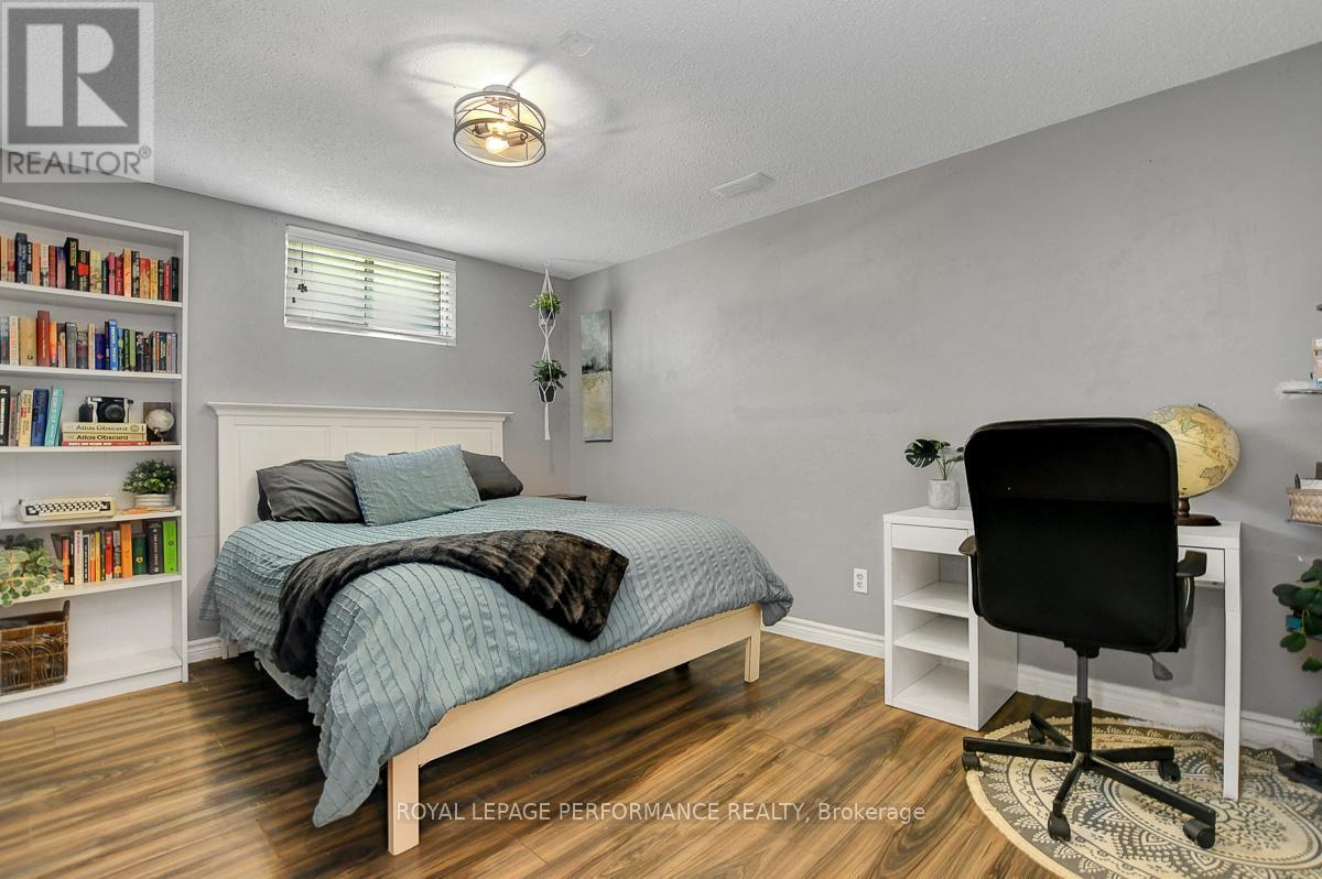 












124 DES PINS STREET

,
Russell,




Ontario
K4R1C5

