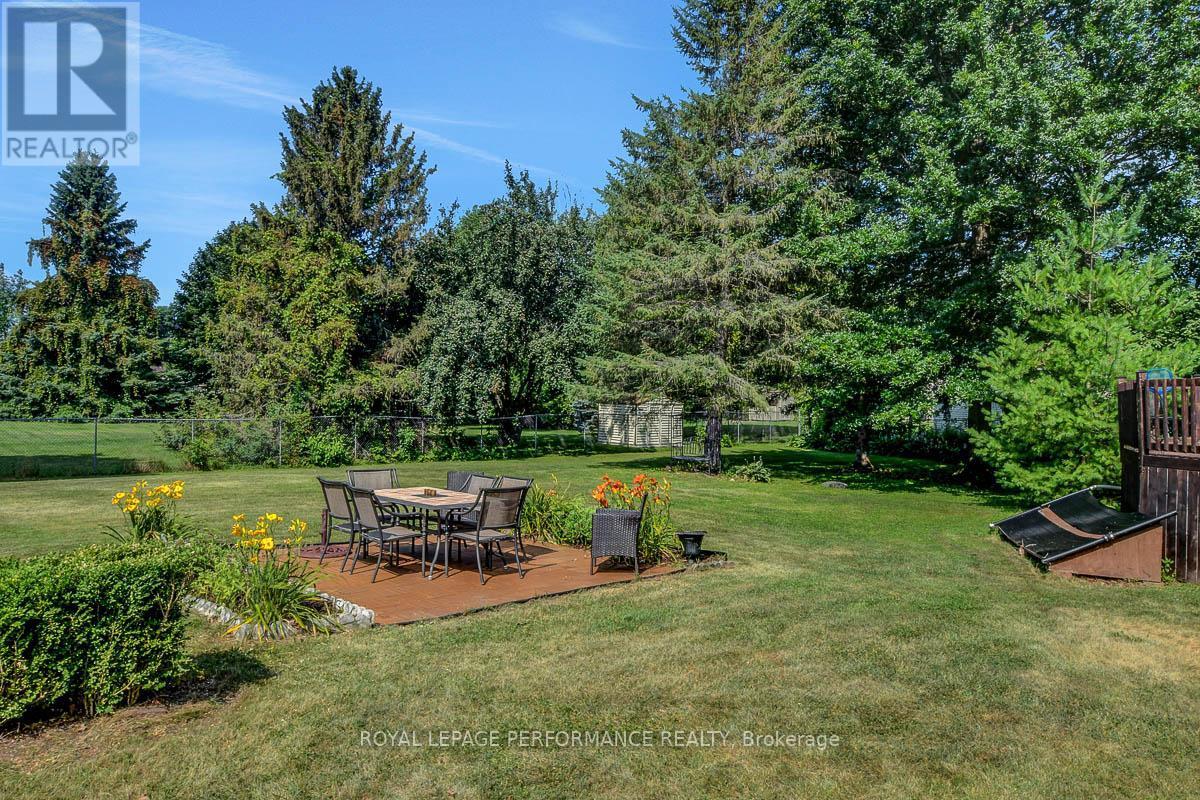 












124 DES PINS STREET

,
Russell,




Ontario
K4R1C5

