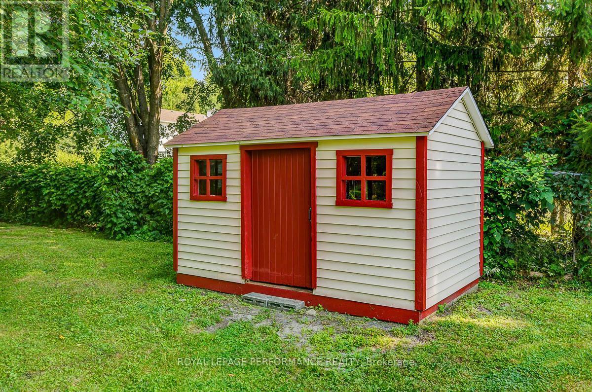 












124 DES PINS STREET

,
Russell,




Ontario
K4R1C5

