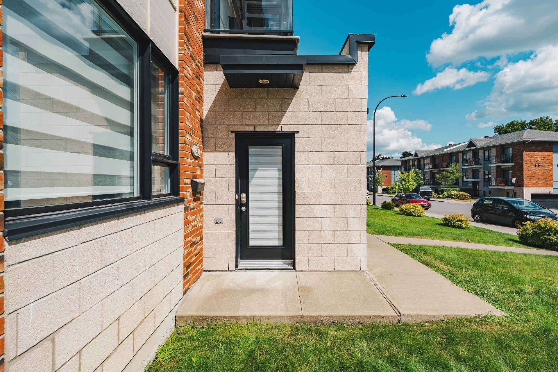









14501


Rue Bernard-Geoffrion

, C100,
Montréal (Rivière-des-Prairies/Pointe-aux-Trembles),




QC
H1A0B9

