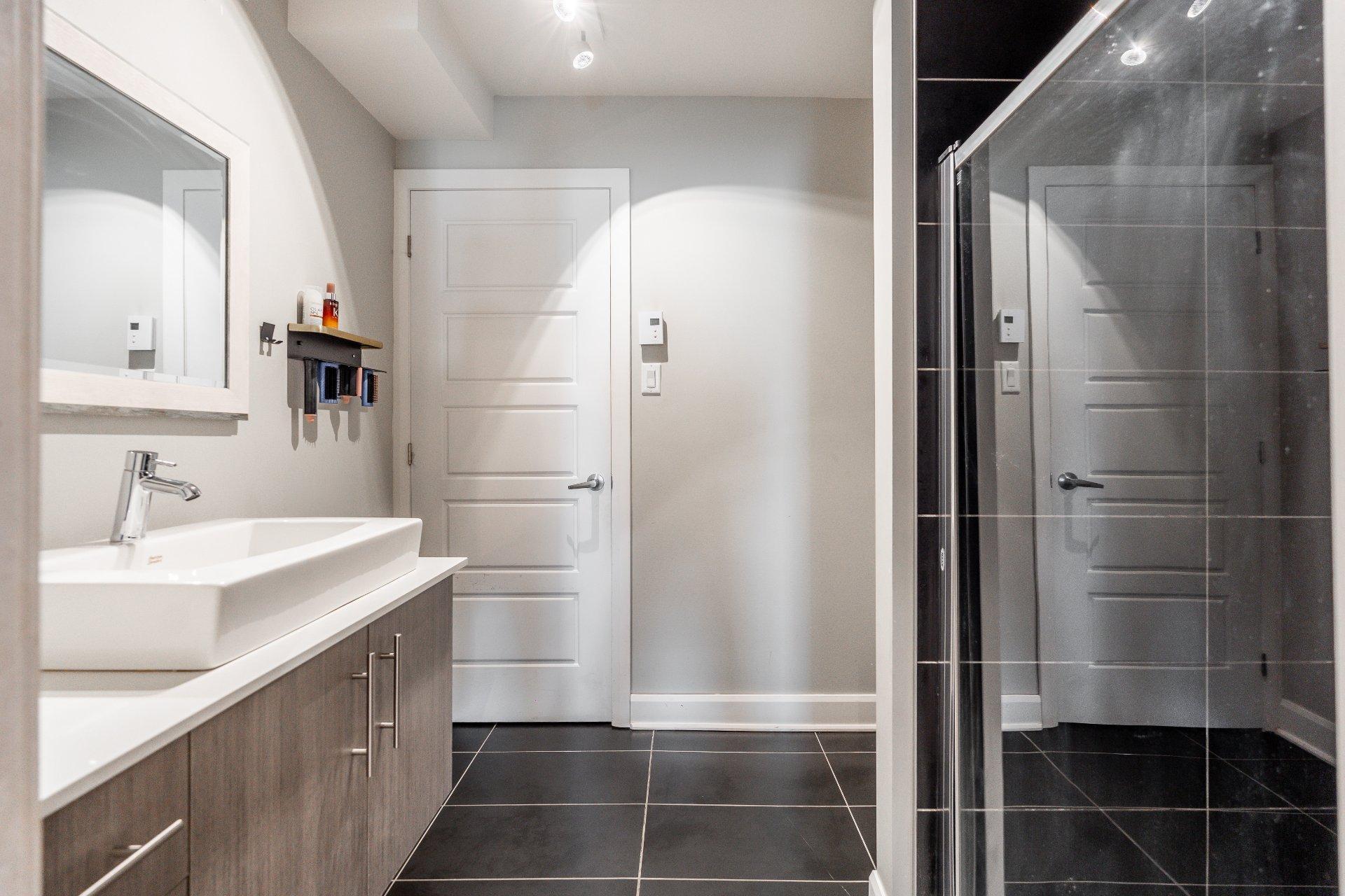 









14501


Rue Bernard-Geoffrion

, C100,
Montréal (Rivière-des-Prairies/Pointe-aux-Trembles),




QC
H1A0B9

