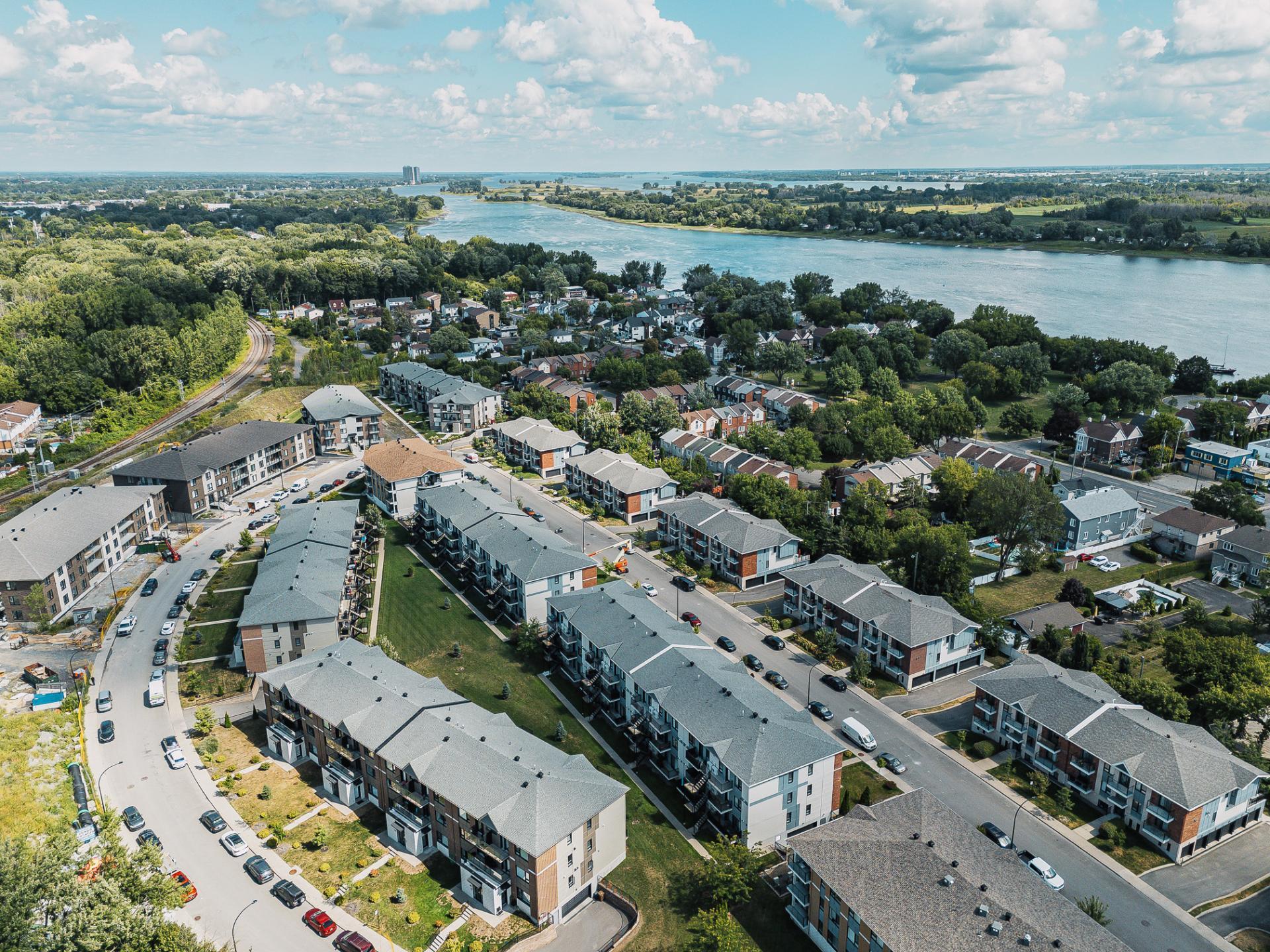 









14501


Rue Bernard-Geoffrion

, C100,
Montréal (Rivière-des-Prairies/Pointe-aux-Trembles),




QC
H1A0B9

