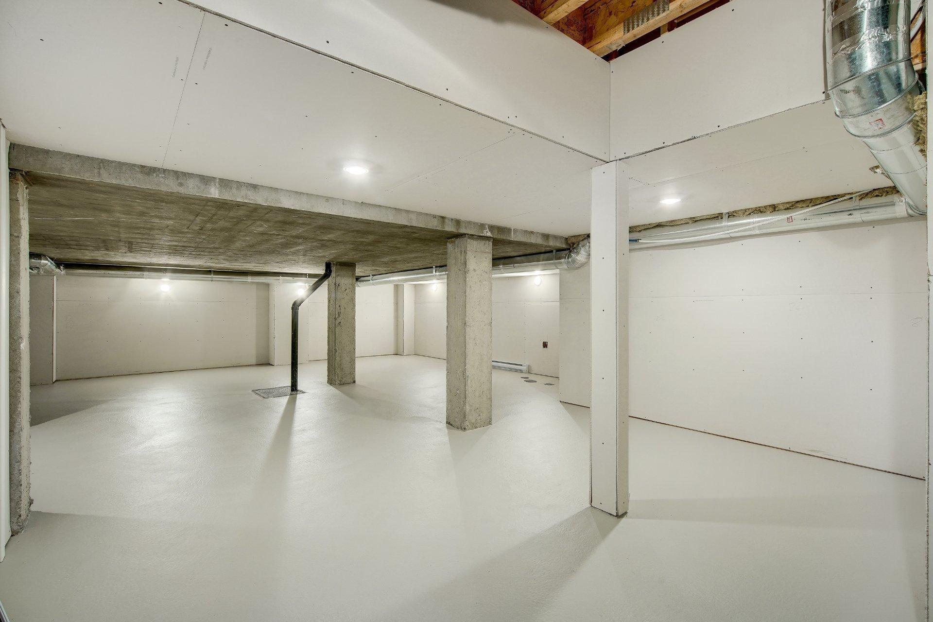 









1090


Rue Jean-Vallerand

,
Boucherville,




QC
J4B0H5

