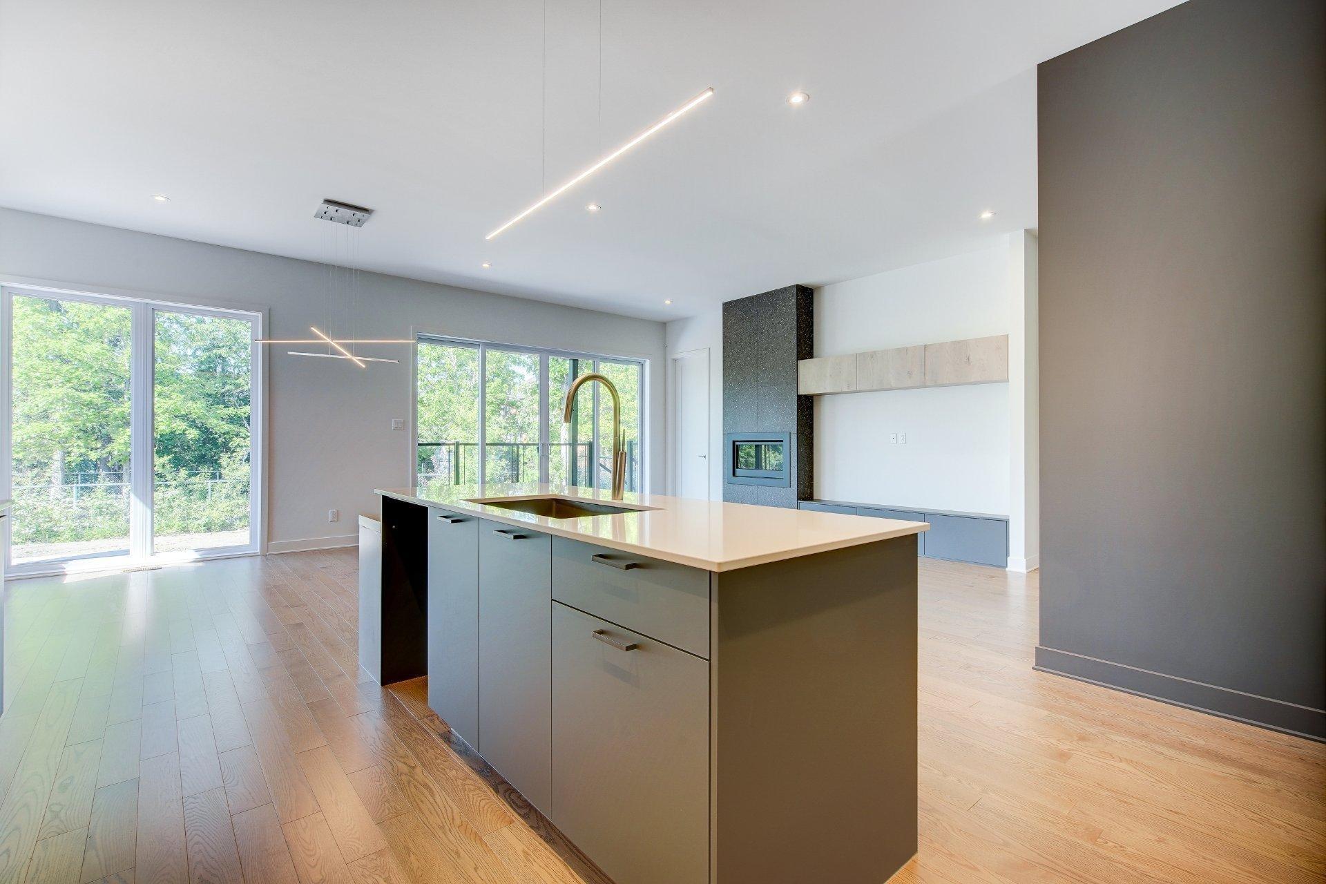 









1090


Rue Jean-Vallerand

,
Boucherville,




QC
J4B0H5

