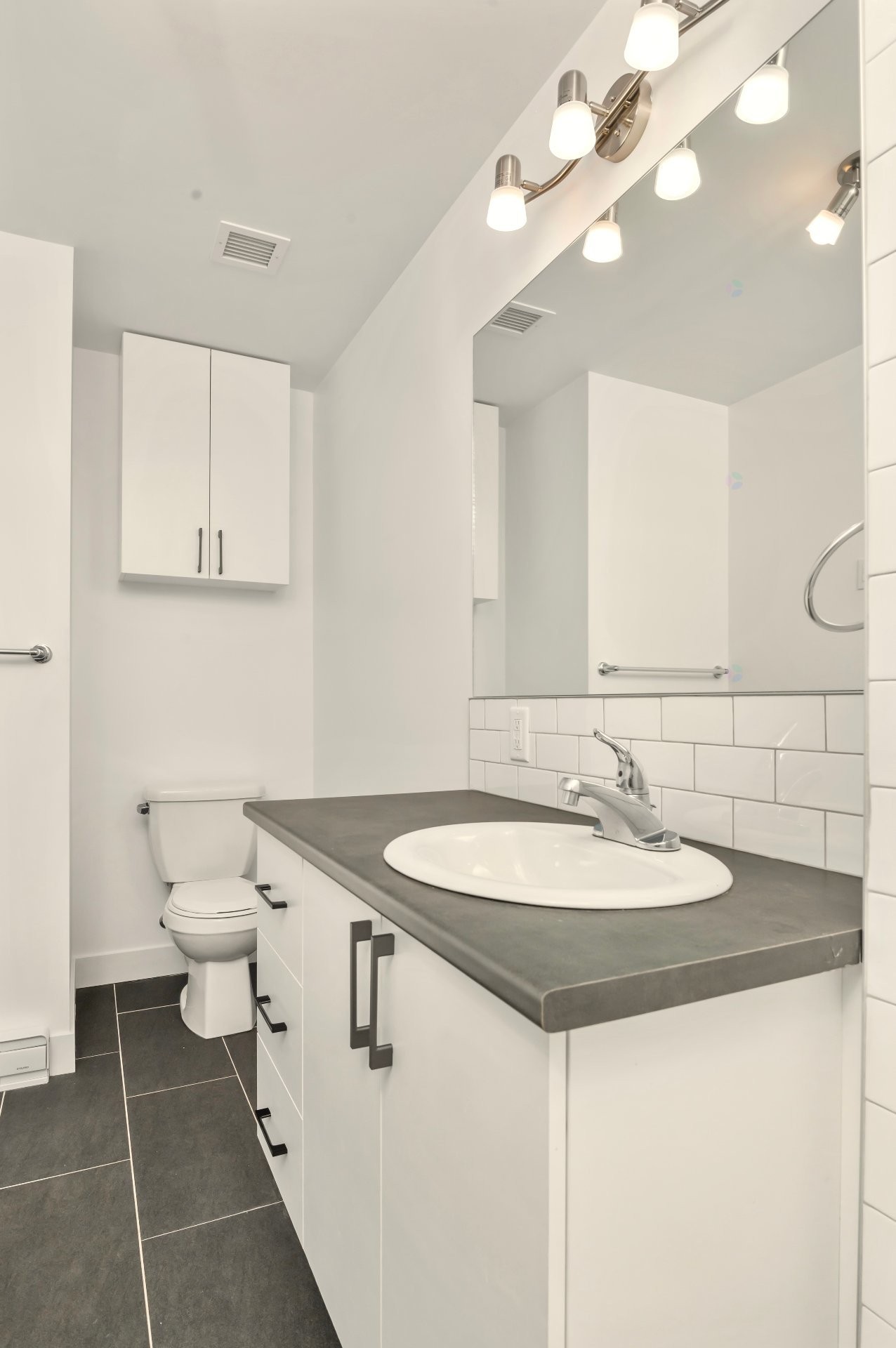 









6


Rue du Curé-André-Préseault

, 204,
Gatineau (Gatineau),




QC
J8T6N8

