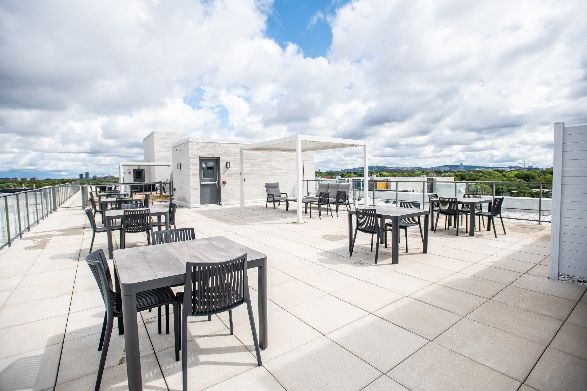 









2030


Rue Lucien-Thimens

, 112,
Montréal (Saint-Laurent),




QC
H4R0T2

