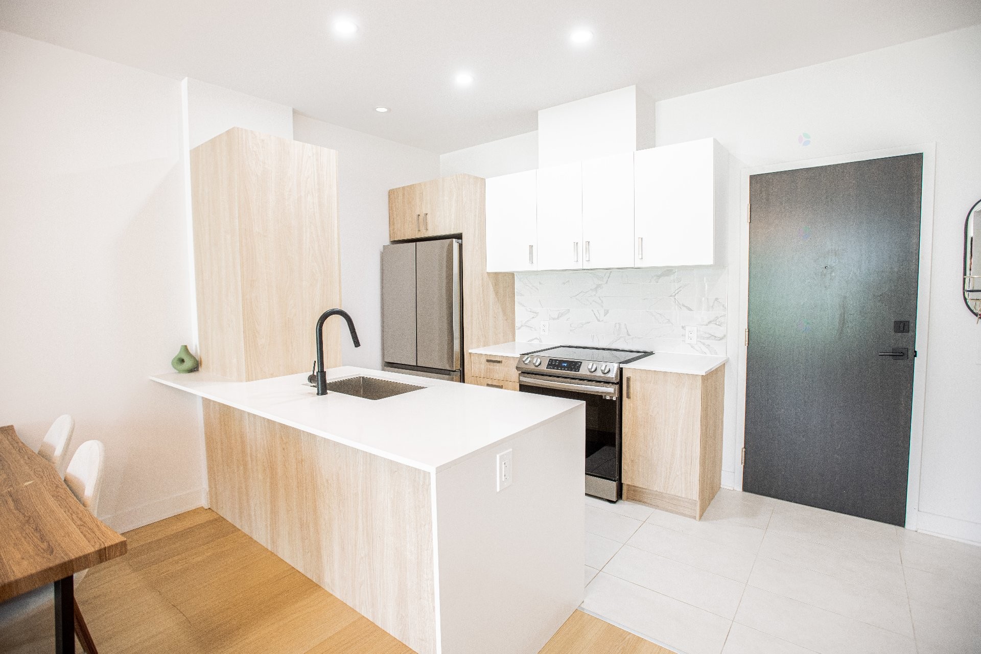 









2030


Rue Lucien-Thimens

, 112,
Montréal (Saint-Laurent),




QC
H4R0T2

