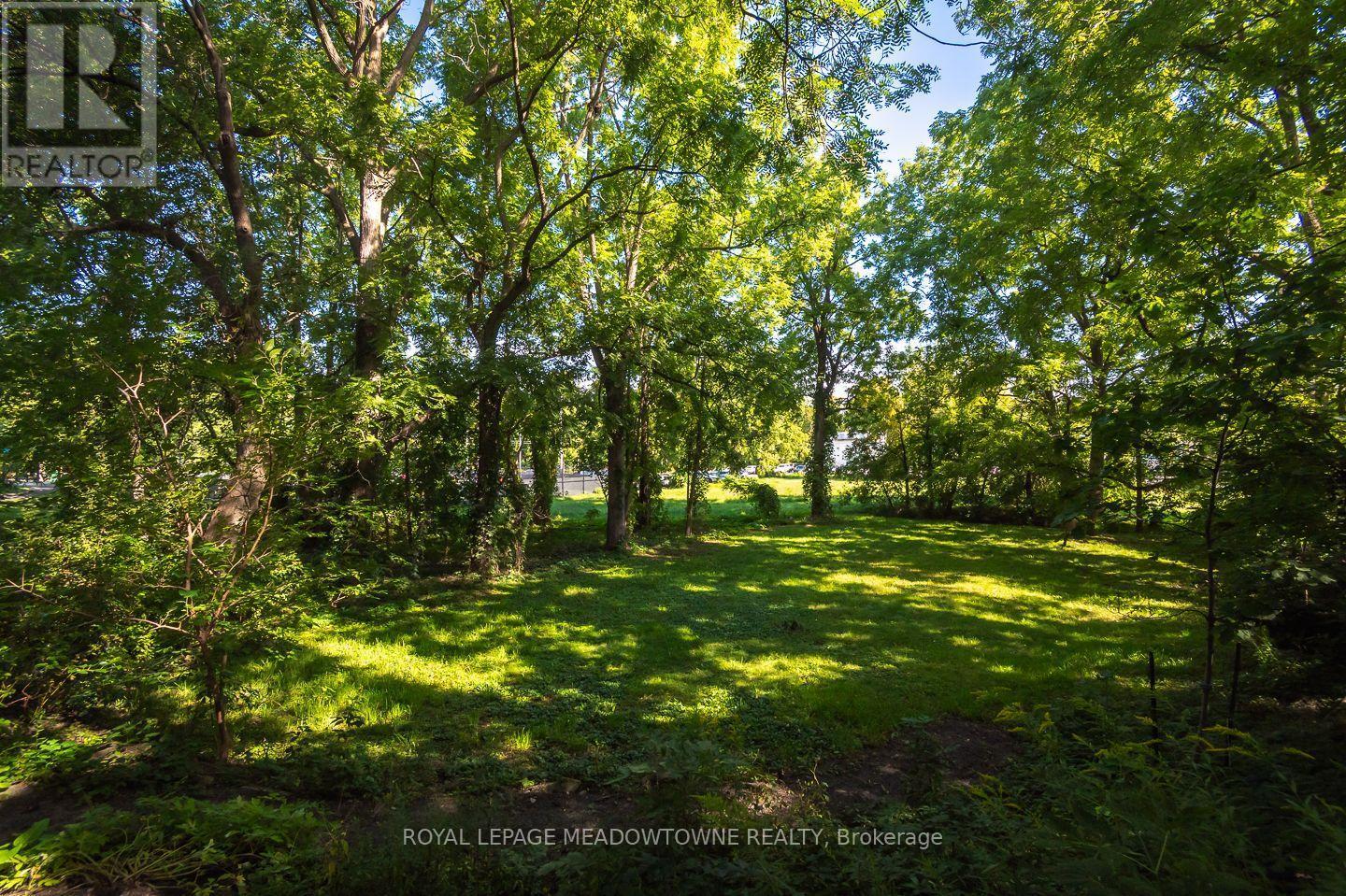












49 JAMES STREET

,
Milton,




Ontario
L9T2P5

